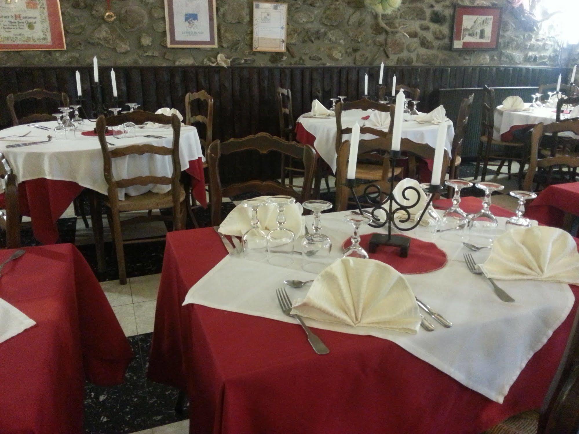 Logis Hotel Restaurant De La Poste Tarascon-sur-Ariège Exterior foto